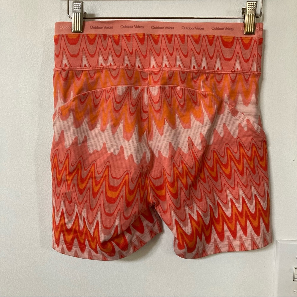 Outdoor Voices TechSweat 5" Thrive Shorts in Grapefruit Helios - Picture 9 of 12